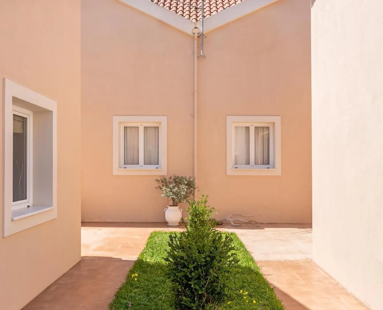 Helianthus Apartments Argostoli